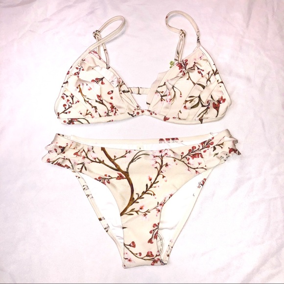 Chelsea & Violet Air of Elegance Bikini Set - NWT - Picture 2 of 10